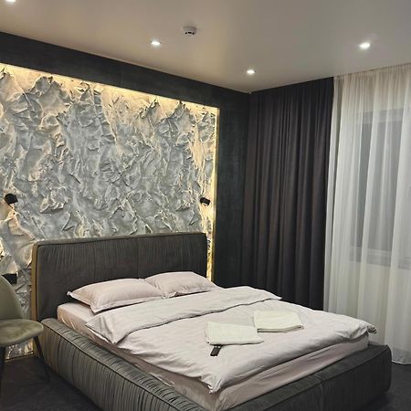 Mini-Hotel Neptun Rivne Exteriér fotografie