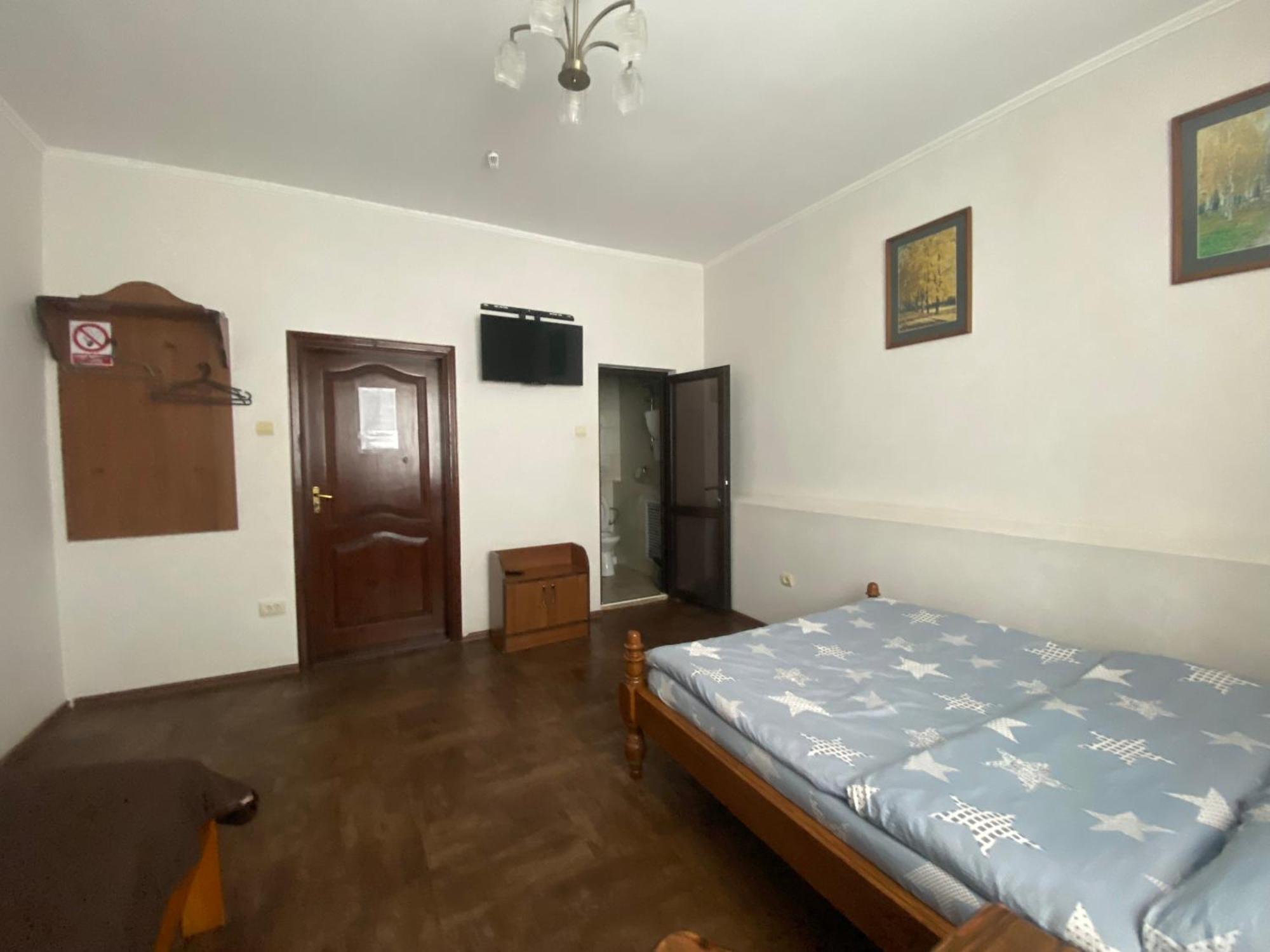Mini-Hotel Neptun Rivne Exteriér fotografie