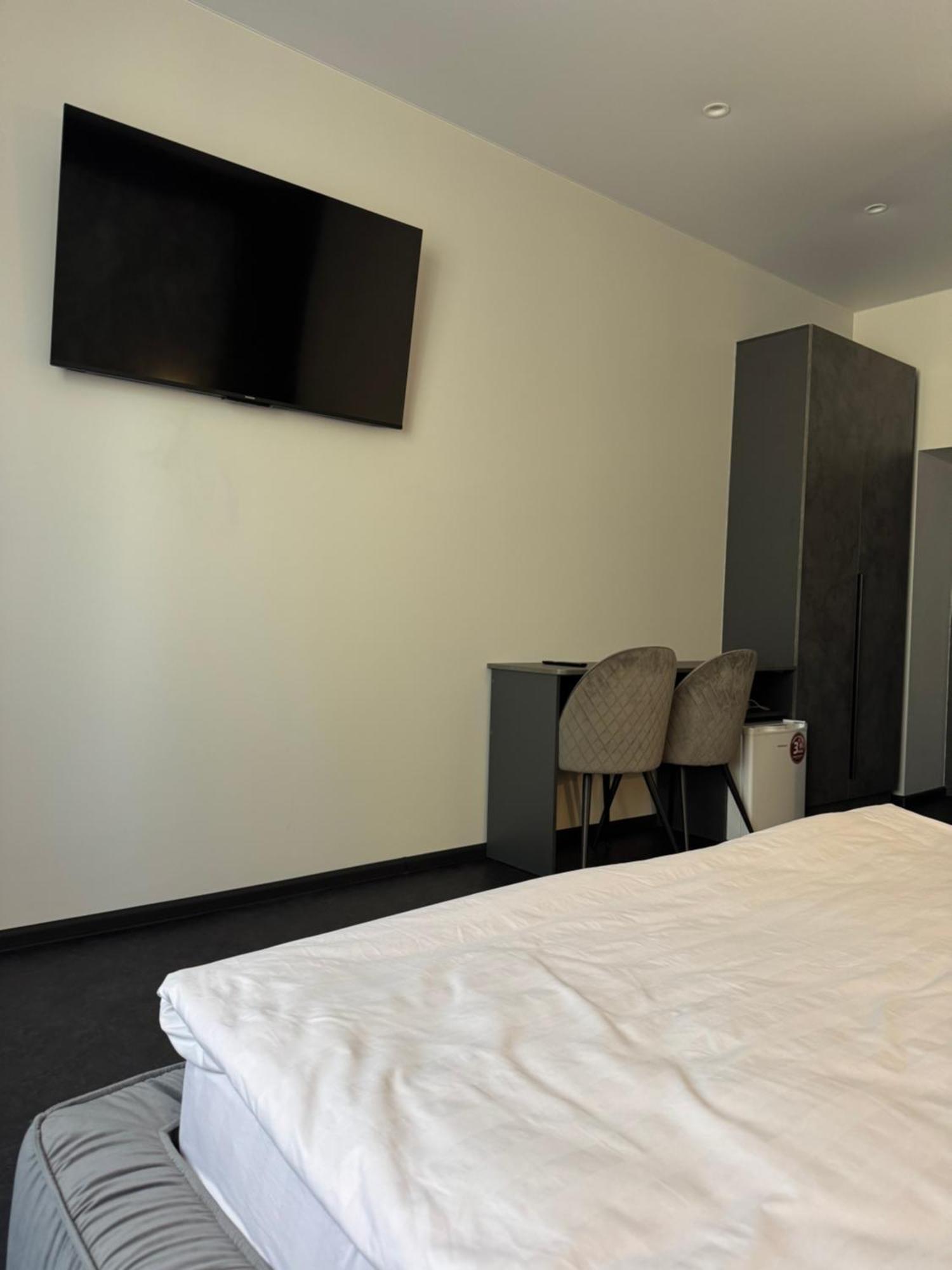 Mini-Hotel Neptun Rivne Exteriér fotografie